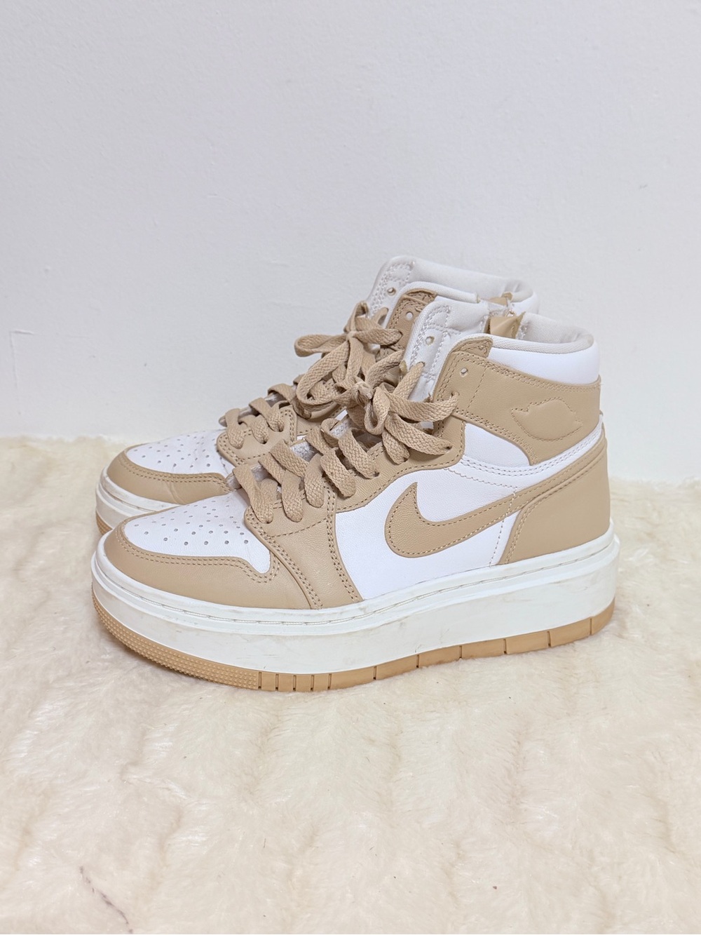 Jordan(WMNS) Air Jordan 1 Elevate High 'Vachetta Tan' Sneakers 6.5